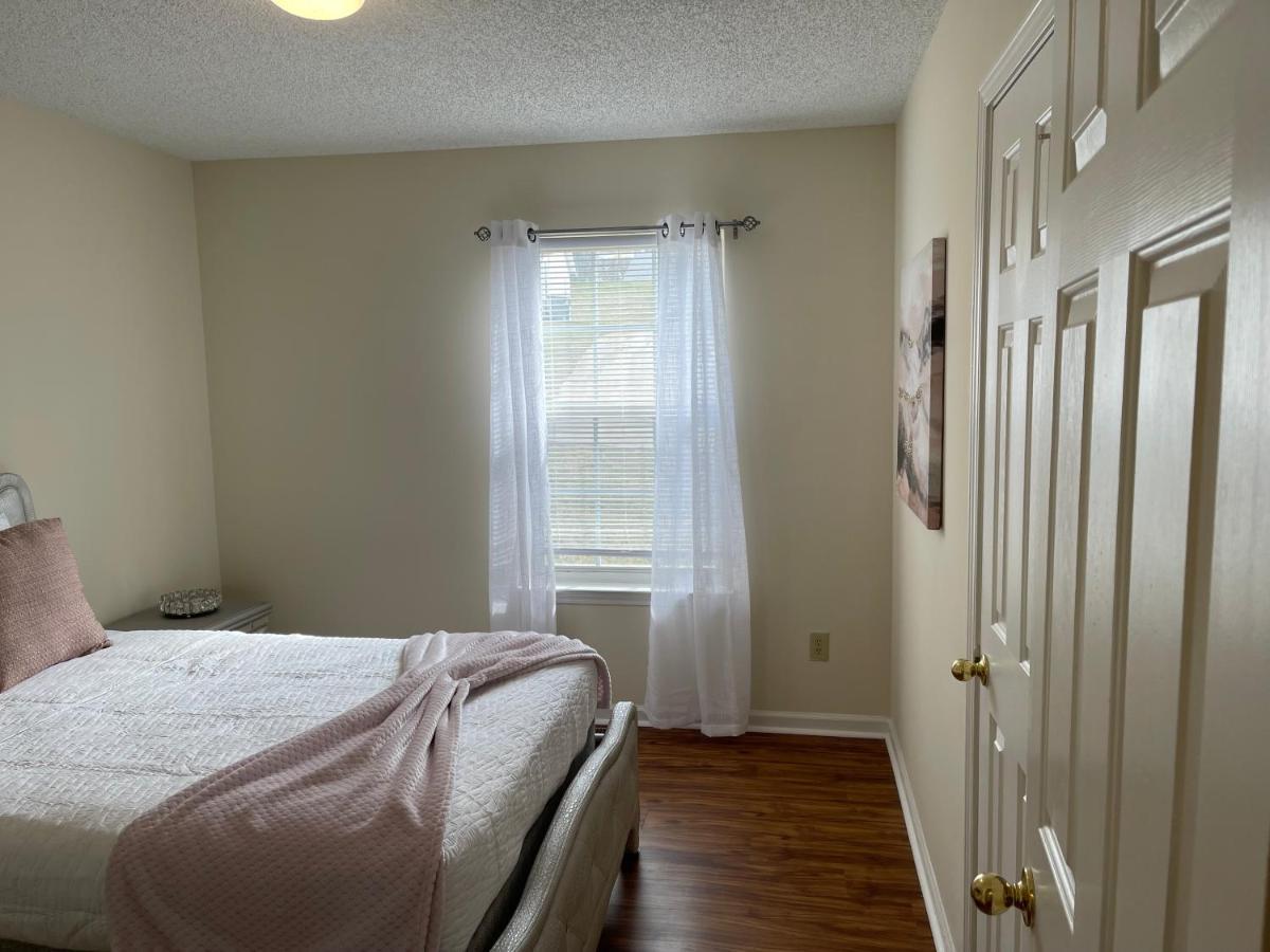 Pet- Friendly, & Close To Uptown 샬럿 외부 사진